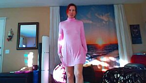 Trying on the dress and unboxing it all 😊