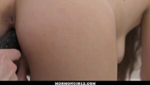 A naive Mormon teenager discovers the pleasures of lesbian intimacy