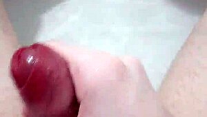 This gay teen is masturbating solo 😏