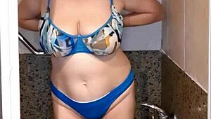 omg, huge natural boobs bouncing in the shower, mariaold naked! 😍