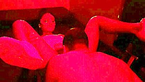 Small-waisted amateur enjoys swing sex and buttplug