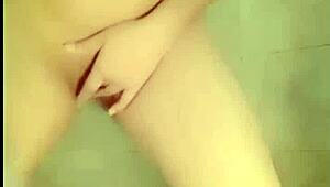 pakistani girl fingers herself to real squirting orgasm