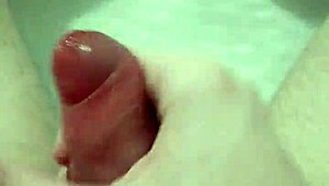 This gay teen is masturbating solo 😏