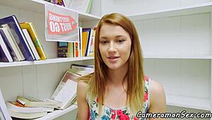 Amatőr 18+ tini kutyaállásban dugva POV-ban