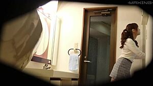 Aiko Yoshizawa Gets Licked And Fucked Hard