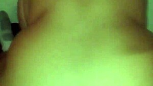 Thick latina amateur riding cock for a creampie 😍