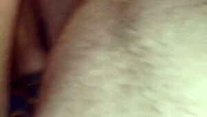 Thick latina amateur riding cock for a creampie 😍