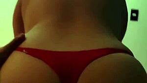 she seduces friend in motel