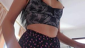 Hey, I paid the maid 100 reais and she gave me a hot massage with her big ass and tits! 😏