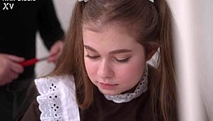 Špatná Meow Miu tvrdě potrestána za zlobivé chování!