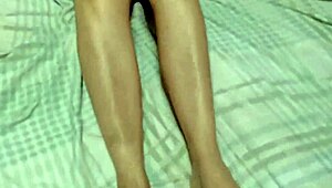 Married Woman Makes Delivery Boy Cum