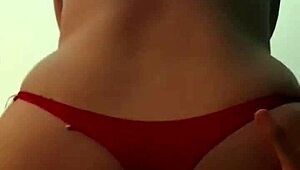 she seduces friend in motel