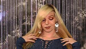 Man, check out sexy GamerGirlRoxy in slow motion non-nude action