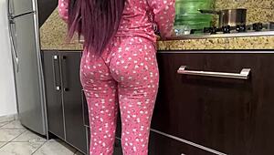 sexy stepdaughter cooks in pajamas, her huge ass tempts stepdad beyond control.