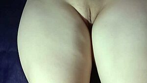 Massagista latina entrega preliminares eróticos antes do clímax total