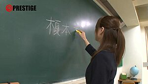 Intense Japanese Amateur Blowjob and Fucking Action