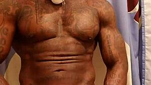 bbc worship hallelujah johnson jerks off for cash 😍