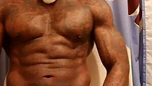 bbc worship hallelujah johnson jerks off for cash 😍