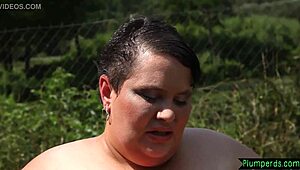 Massaged queening ssbbw plays with her big tits