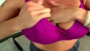 Hot Mom Turns Up the Heat in High Definition