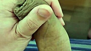 Cute twink jerks off amazingly!