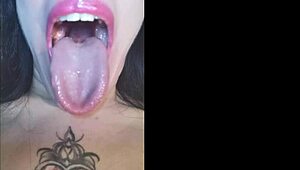 Cute Teen 18+ Wants You In Her Pretty Mouth