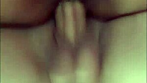 Gemidos de alicinha bem doce com minha vara socada no cuzinho