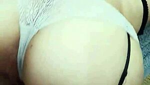 Caliento a Mi Chico con Mi Redondo y Hermoso Culo para Jugar.