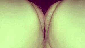 Chubby BBW Licks Her Pussy And Cums With A Toy!