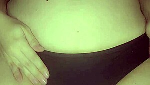 Chubby BBW Licks Her Pussy And Cums With A Toy!