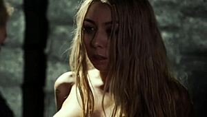 les milf squirts hard while face sitting on erotic teen 18+ 😍