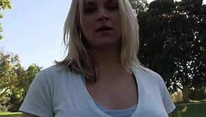 Wet Pussy Teen 18+ Giving Blowjob