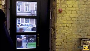 hey dude, watch this sexy bombshell lick my relaxed anus deep