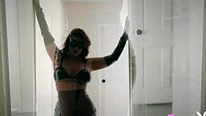 La Sirena 69 Exposes Stunning Big Ass and Tits