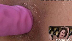 Uncensored japanese girl enjoys vibrator in her ass