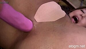 Uncensored japanese girl enjoys vibrator in her ass