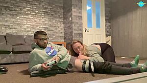 Gaming while teen girlfriend sucks cock, any boy's wet dream 😍