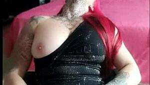 Boyfriend away, she enjoys solo pleasure intriguingly