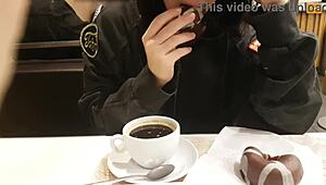 Venkovní orgasmus pro kamarádku s Lovense Lush přes mou appku