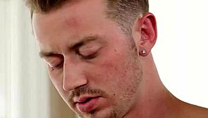 Ragazzo Vergine Missionario, Prima Volta Sesso Gay Esplosione!