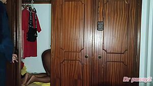 Interracial Sex - Ela Escondeu Se Dentro Do Guarda Roupa Depois De Ter Sexo Com O Seu Cunhado Mas Foi Apanhada Pelo Marido Depois Dele Sair Do Banho