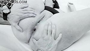 thick milf laura boomlock tries first dp, hot! 🔥