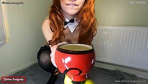 chica te prepara desayuno y se bebe su orina - trailer