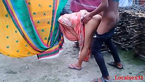 Desi Indian Bhabi Outdoor Hardcore Sex by LocalSex31