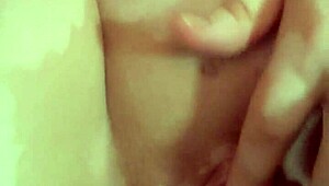 I watch my hot wife squirt passionately in homemade solo session