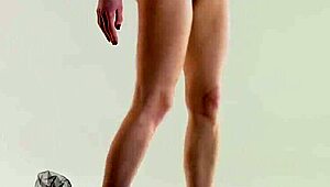 Svetik Samozvetik Shows Hot Gymnastics Moves