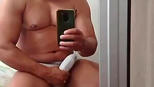 Come grab this big latina ass for some fun