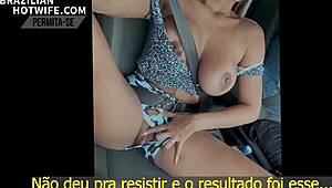 minha hotwife ficou excitada no caminho da academia e gozou nos meus dedos