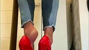 i'm wetting my jeans and high heels while playing with pee