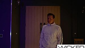 Freya Parker Engages in Intense Fucking and Riding in Cyberspace